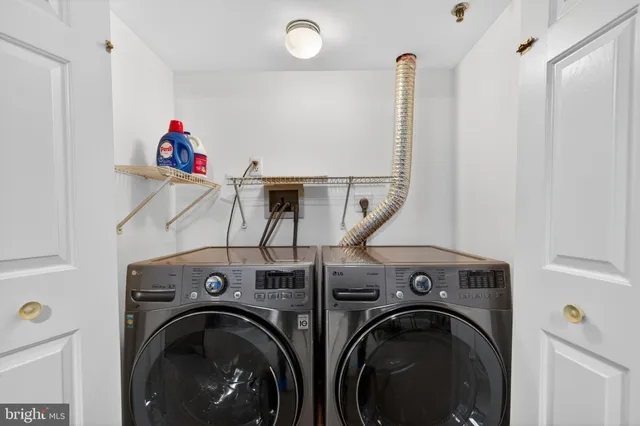 a view of a backyard with a backyard