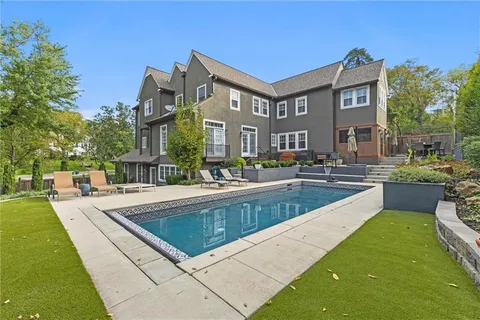 $1,895,000 | 5600 State Line Road, Mission Hills, KS 66208