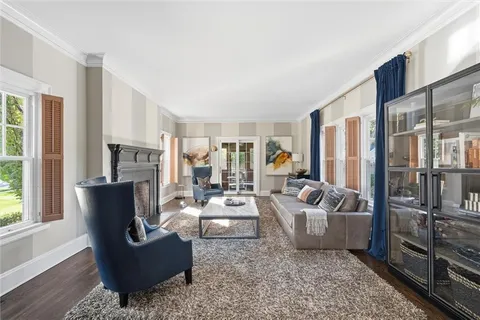 $1,895,000 | 5600 State Line Road, Mission Hills, KS 66208