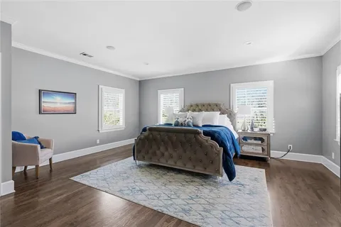 $1,895,000 | 5600 State Line Road, Mission Hills, KS 66208