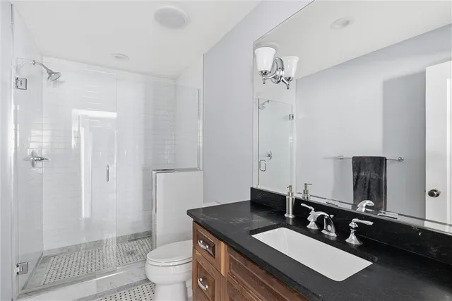 $1,895,000 | 5600 State Line Road, Mission Hills, KS 66208