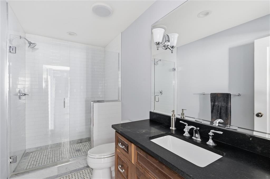 5600 State Line Road Mission Hills, KS 66208 - Photo 33 of 48