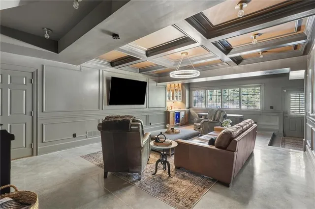 $1,895,000 | 5600 State Line Road, Mission Hills, KS 66208