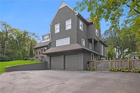 $1,895,000 | 5600 State Line Road, Mission Hills, KS 66208