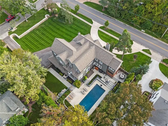 $1,895,000 | 5600 State Line Road, Mission Hills, KS 66208