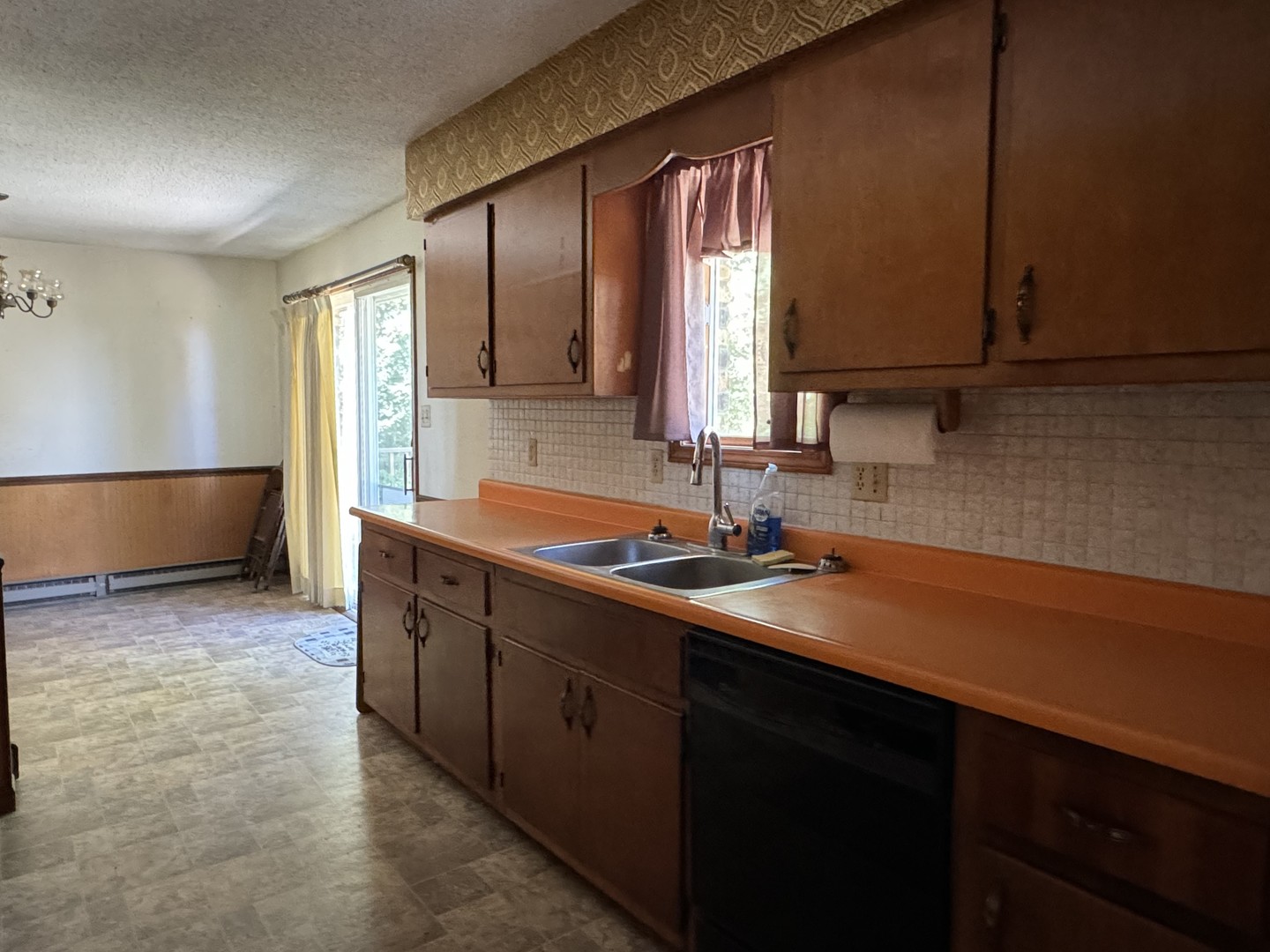 3222 250 East Road Herscher, IL 60941 - Photo 10 of 31 a kitchen with a sink and a cabinets