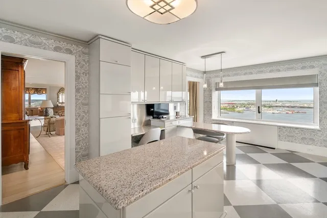 $3,080,000 | 85 East India Row, Unit 33B/C, Boston, MA 02110