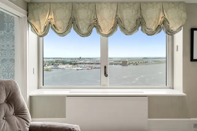 $3,080,000 | 85 East India Row, Unit 33B/C, Boston, MA 02110