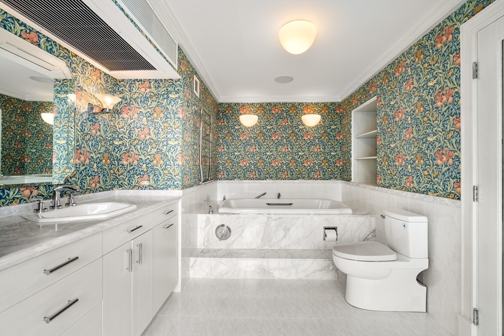 85 East India Row, Unit 33B/C Boston, MA 02110 - Photo 19 of 33