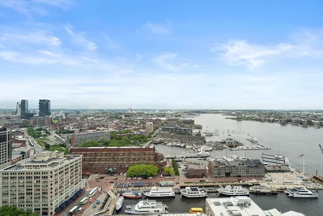 $3,080,000 | 85 East India Row, Unit 33B/C, Boston, MA 02110