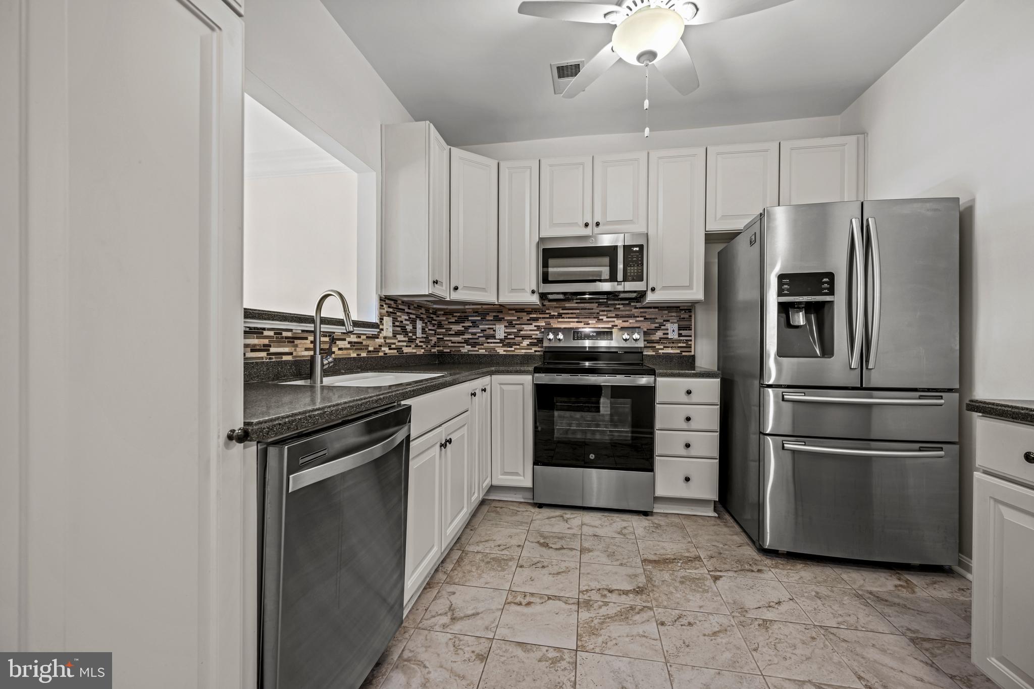 7335 Brookview Road, Unit 104 Elkridge, MD 21075 - Photo 8 of 48 Kitchen