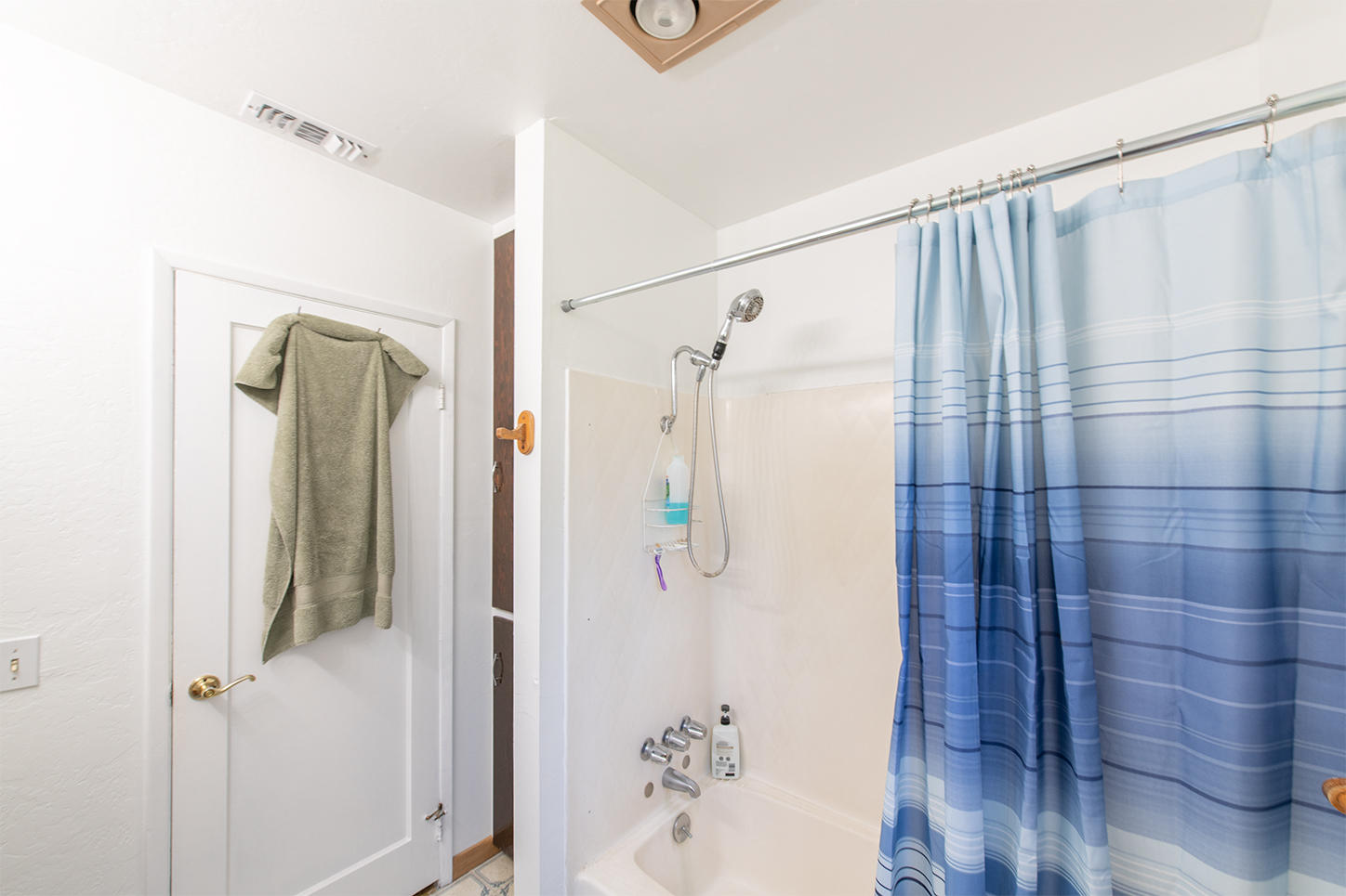 7354 Pacheco School Road Redding, CA 96002 - Photo 15 of 27 Bathroom a