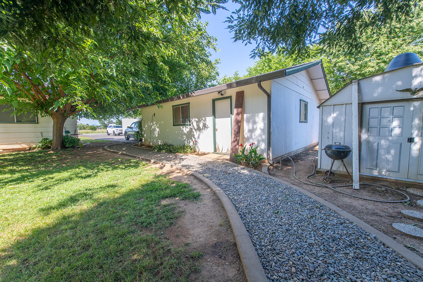 7354 Pacheco School Road Redding, CA 96002 - Photo 18 of 27 Garage1a