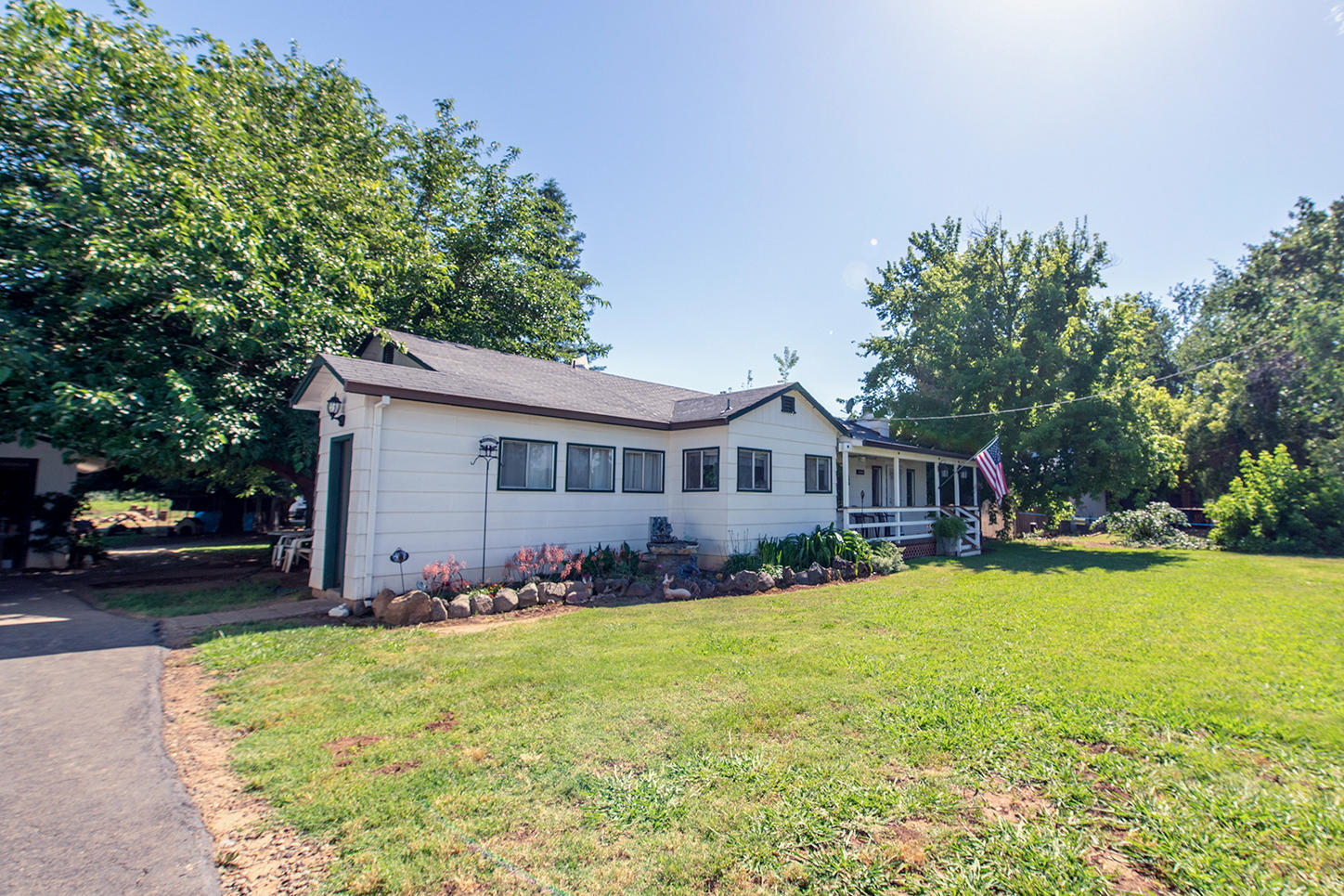 7354 Pacheco School Road Redding, CA 96002 - Photo 4 of 27 Front