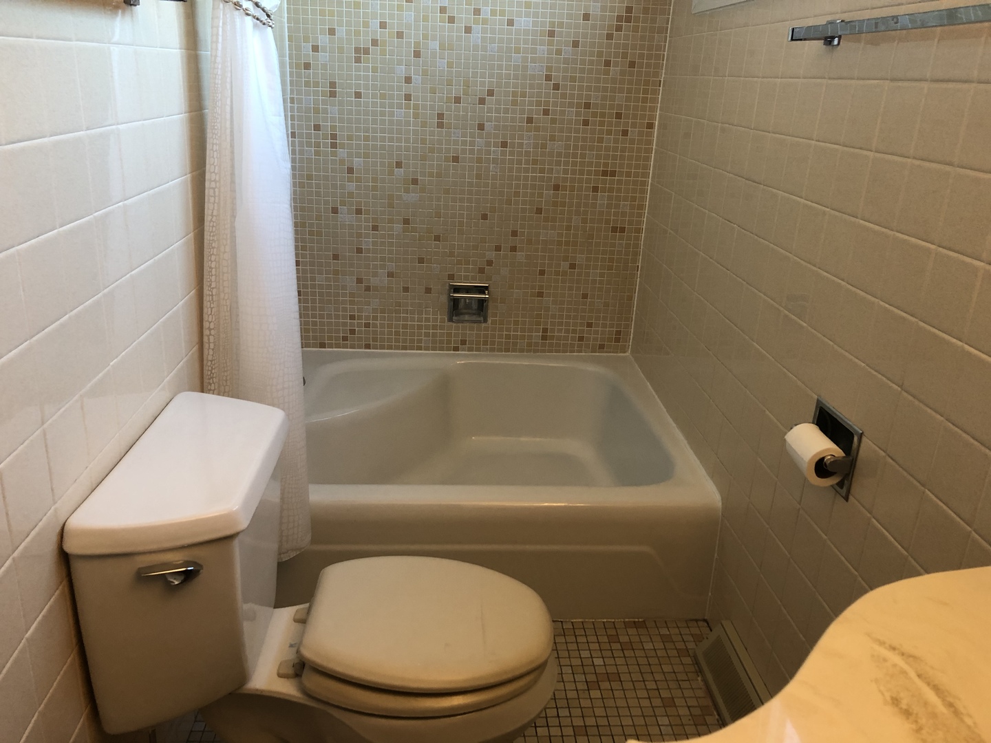 2347 South 3rd Avenue North Riverside, IL 60546 - Photo 13 of 46