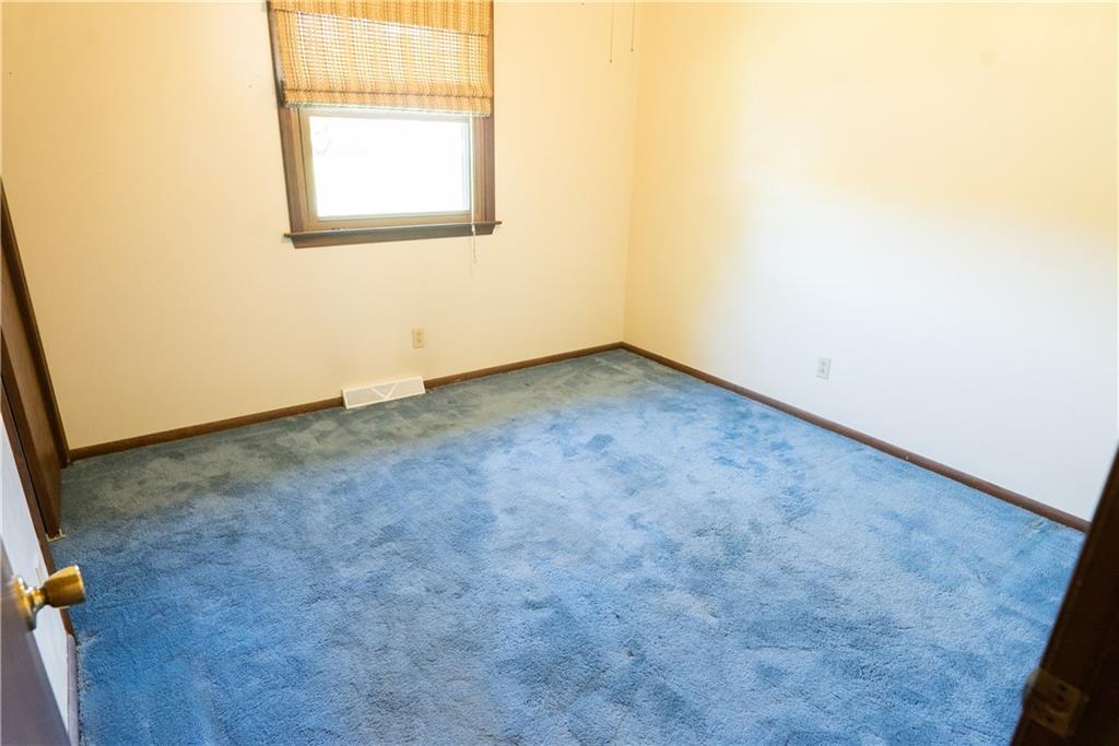 3565 Tuscarawas Road Beaver, PA 15009 - Photo 11 of 37 an empty room with a window