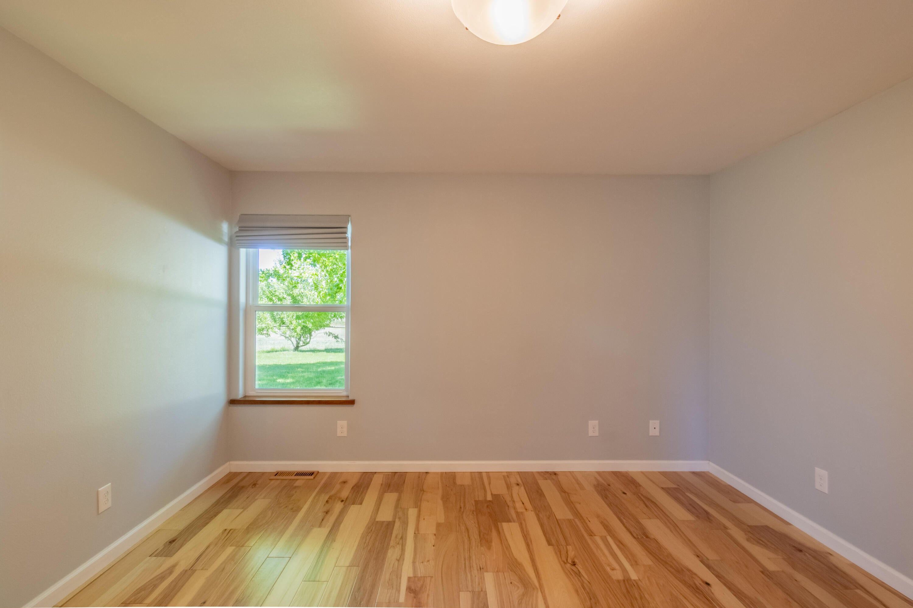 3317 Leonard Road Grants Pass, OR 97527 - Photo 13 of 62 13