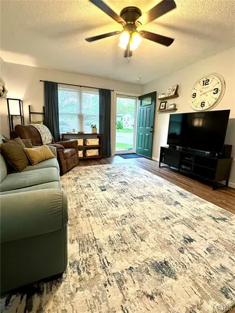 $174,900 | 1700 East 9th Street, Washington, MO 63090