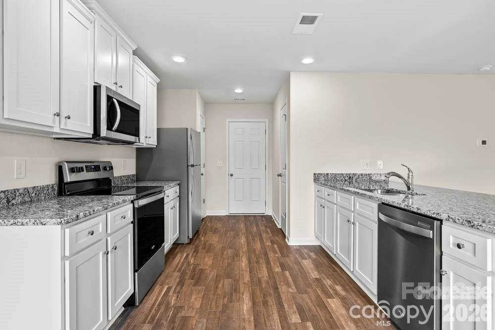 1305 Nia Road Charlotte, NC 28215 - Photo 2 of 15