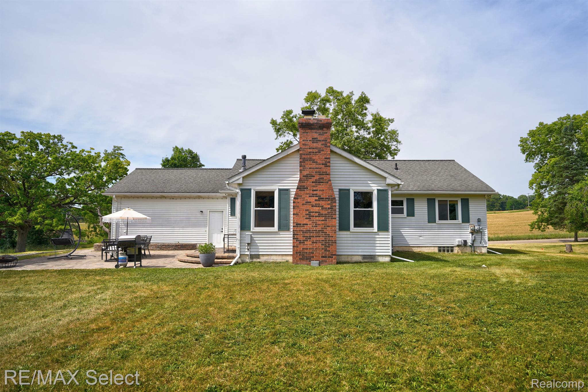 11860 Dunham Road Hartland, MI 48353 - Photo 7 of 39 Gallery Image 7