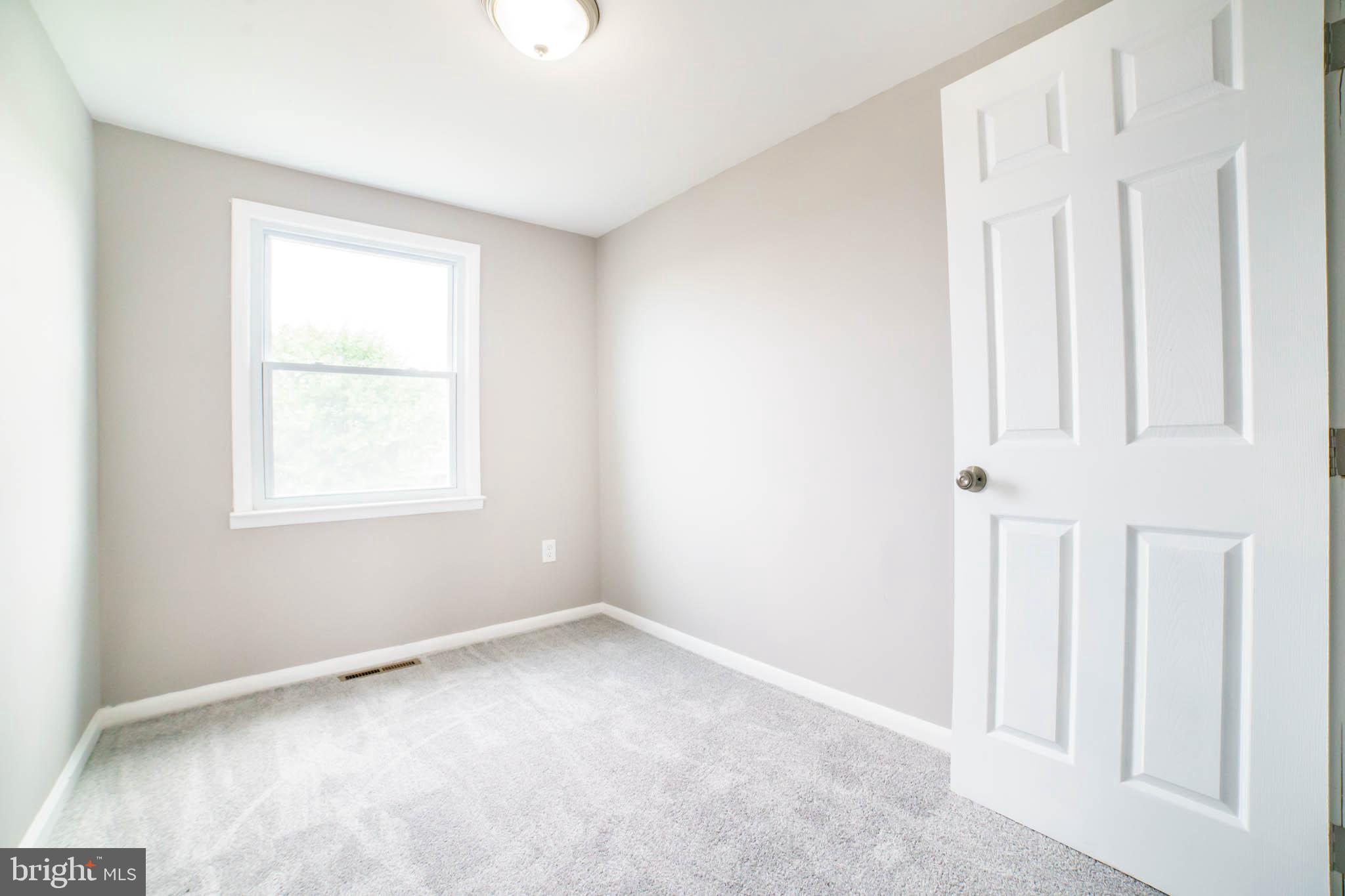 8014 Eastdale Road Baltimore, MD 21224 - Photo 13 of 32