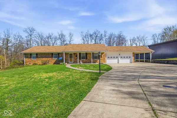 $375,000 | 494 East Keller Hill Road, Mooresville, IN 46158