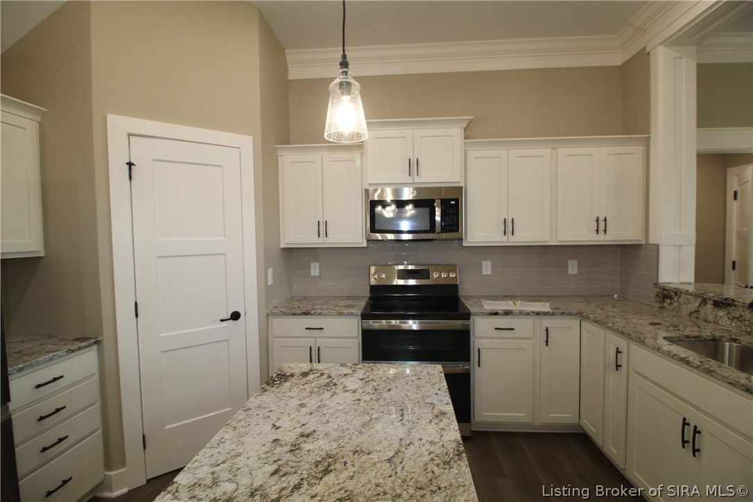 613 Crestview Lane Georgetown, IN 47122 - Photo 13 of 48 Gallery Image 13