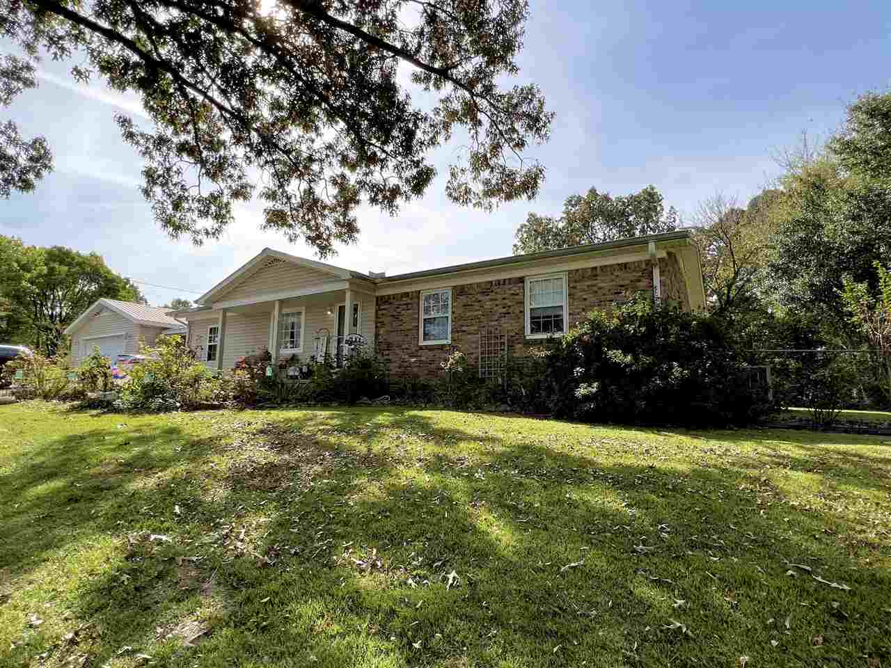 240 Smoky Road Savannah, TN 38372 - Photo 2 of 22 Gallery Image 2