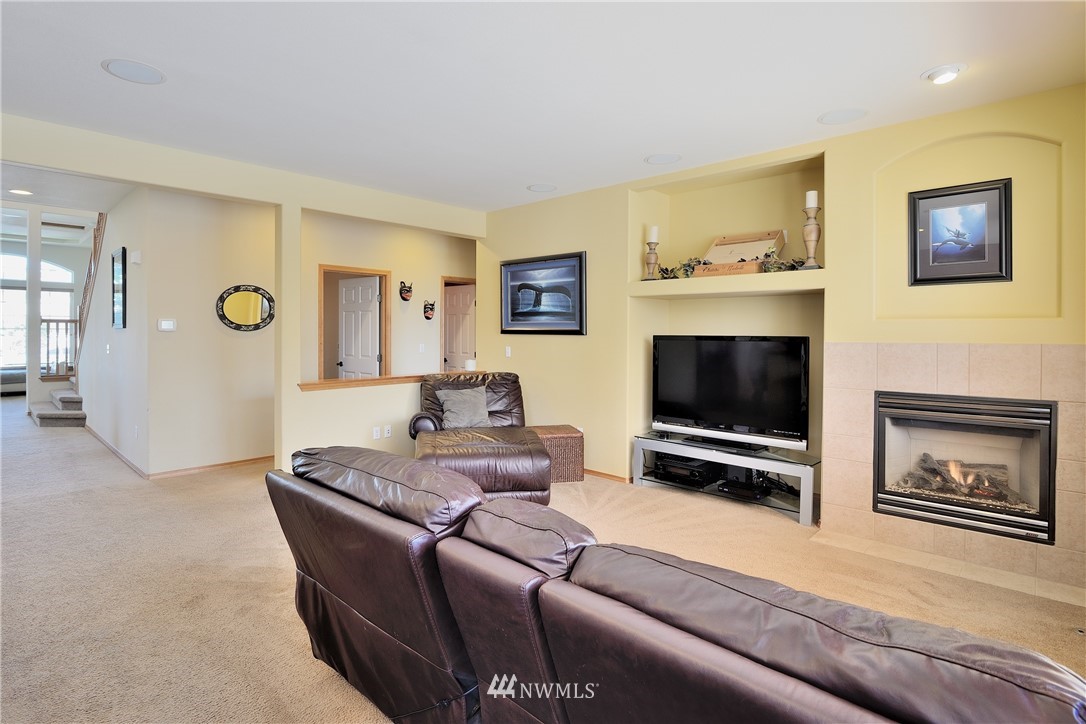6201 Northeast 5th Circle Renton, WA 98059 - Photo 14 of 25