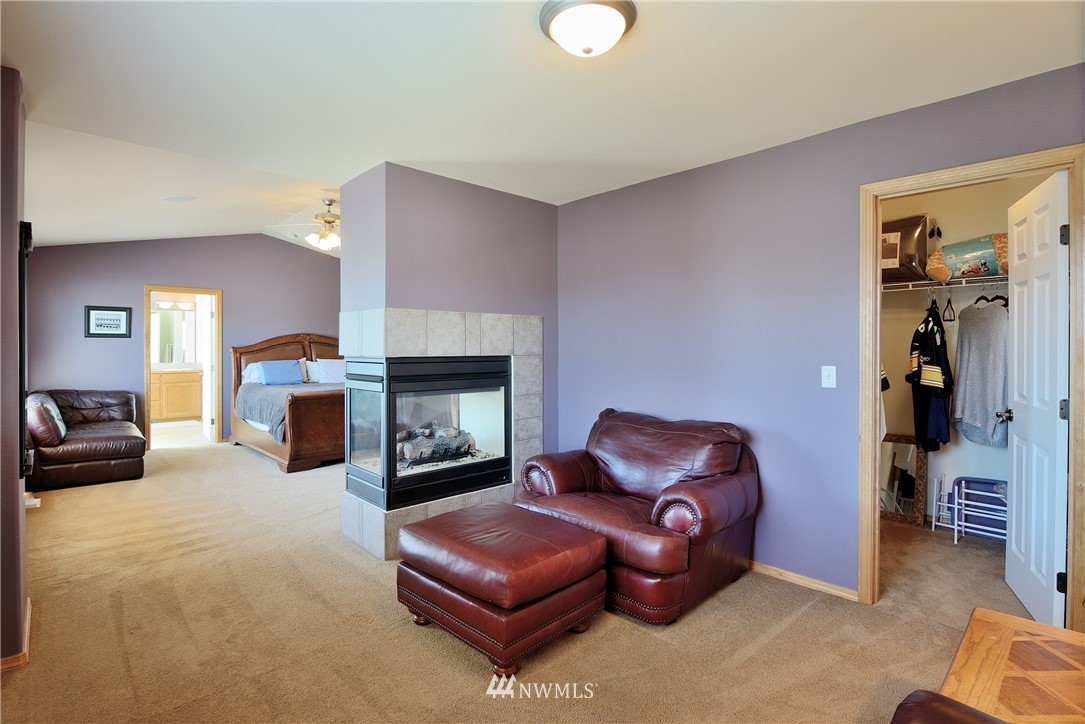 6201 Northeast 5th Circle Renton, WA 98059 - Photo 22 of 25