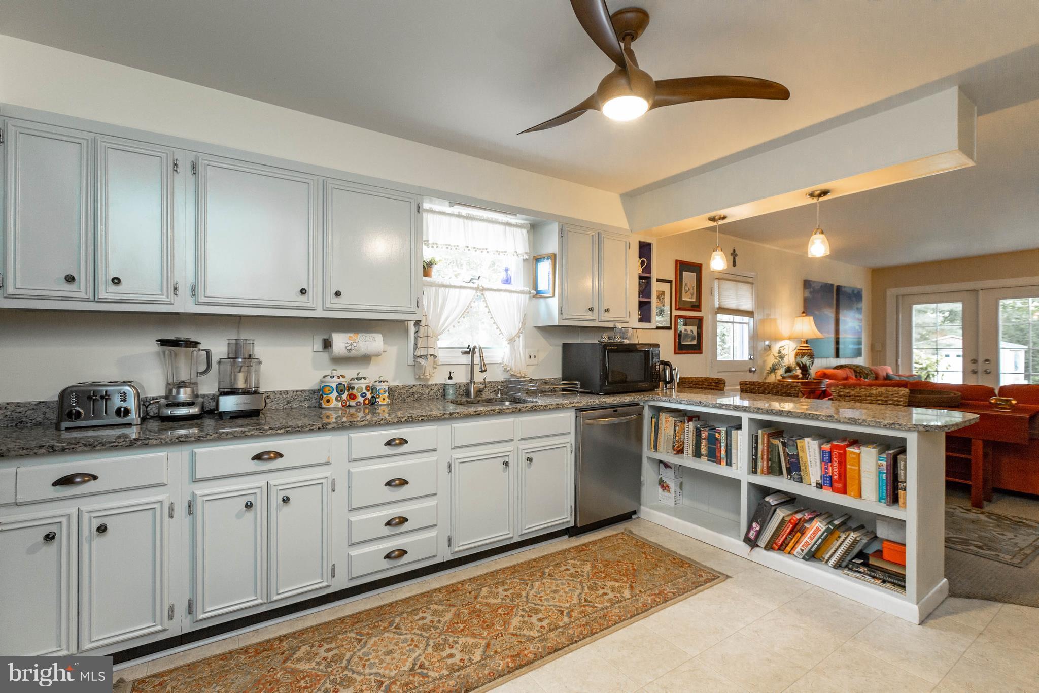227 Gralan Road Baltimore, MD 21228 - Photo 8 of 30 Kitchen