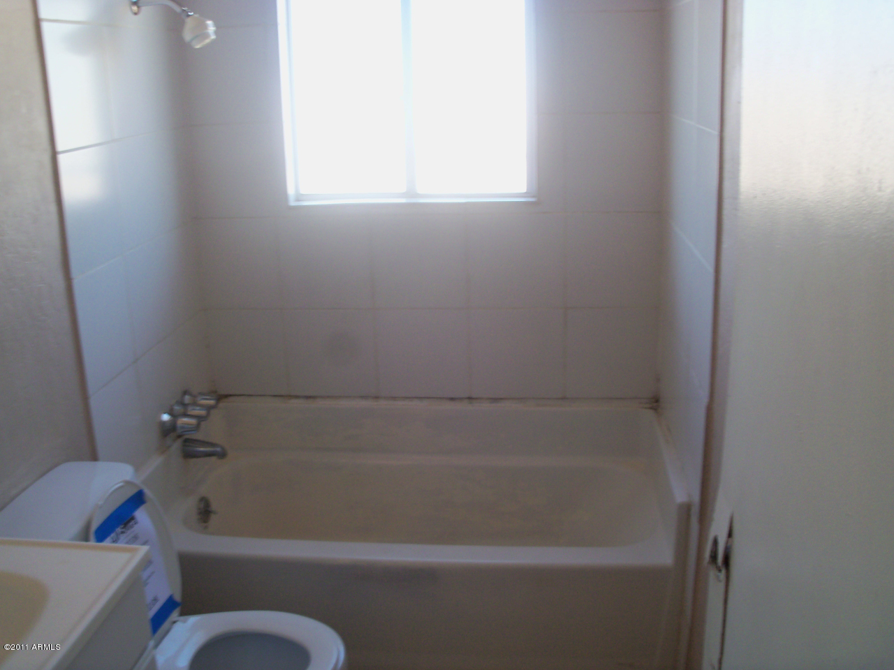 2118 West Pecan Road Phoenix, AZ 85041 - Photo 9 of 14 Bath