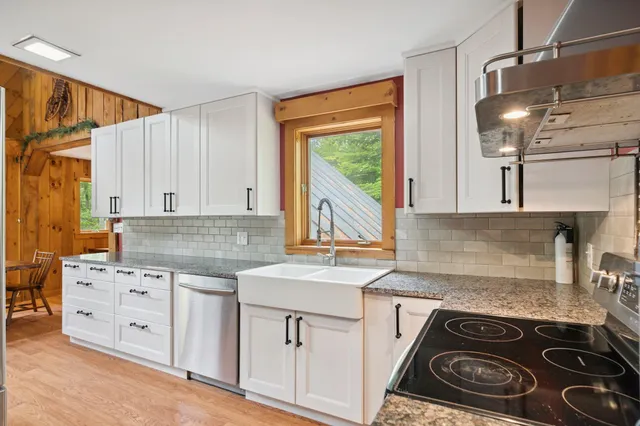 $539,000 | 196 Powder Mill Road, Londonderry, VT 05148