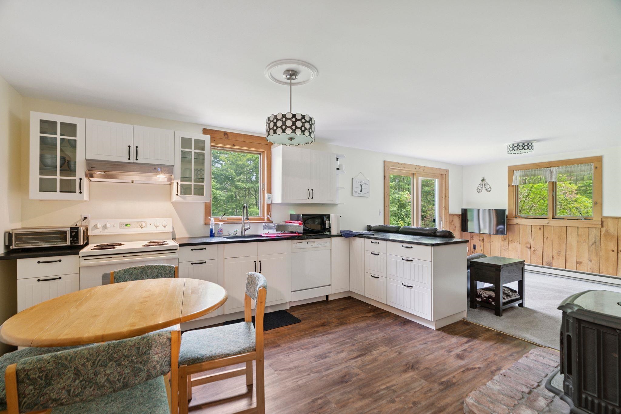 196 Powder Mill Road Londonderry, VT 05148 - Photo 20 of 41