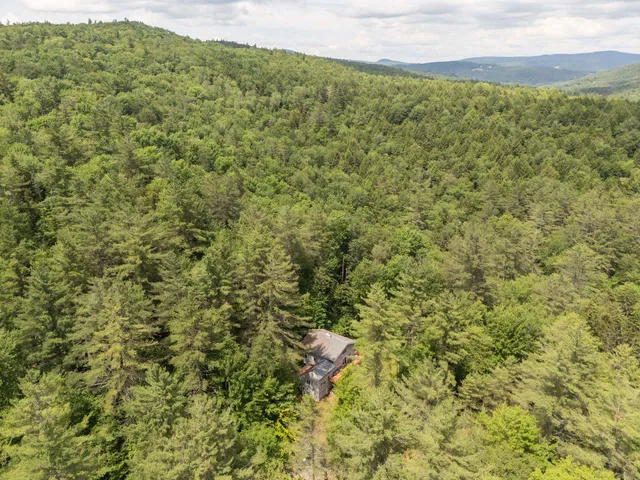 $539,000 | 196 Powder Mill Road, Londonderry, VT 05148