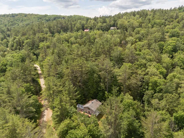 $539,000 | 196 Powder Mill Road, Londonderry, VT 05148