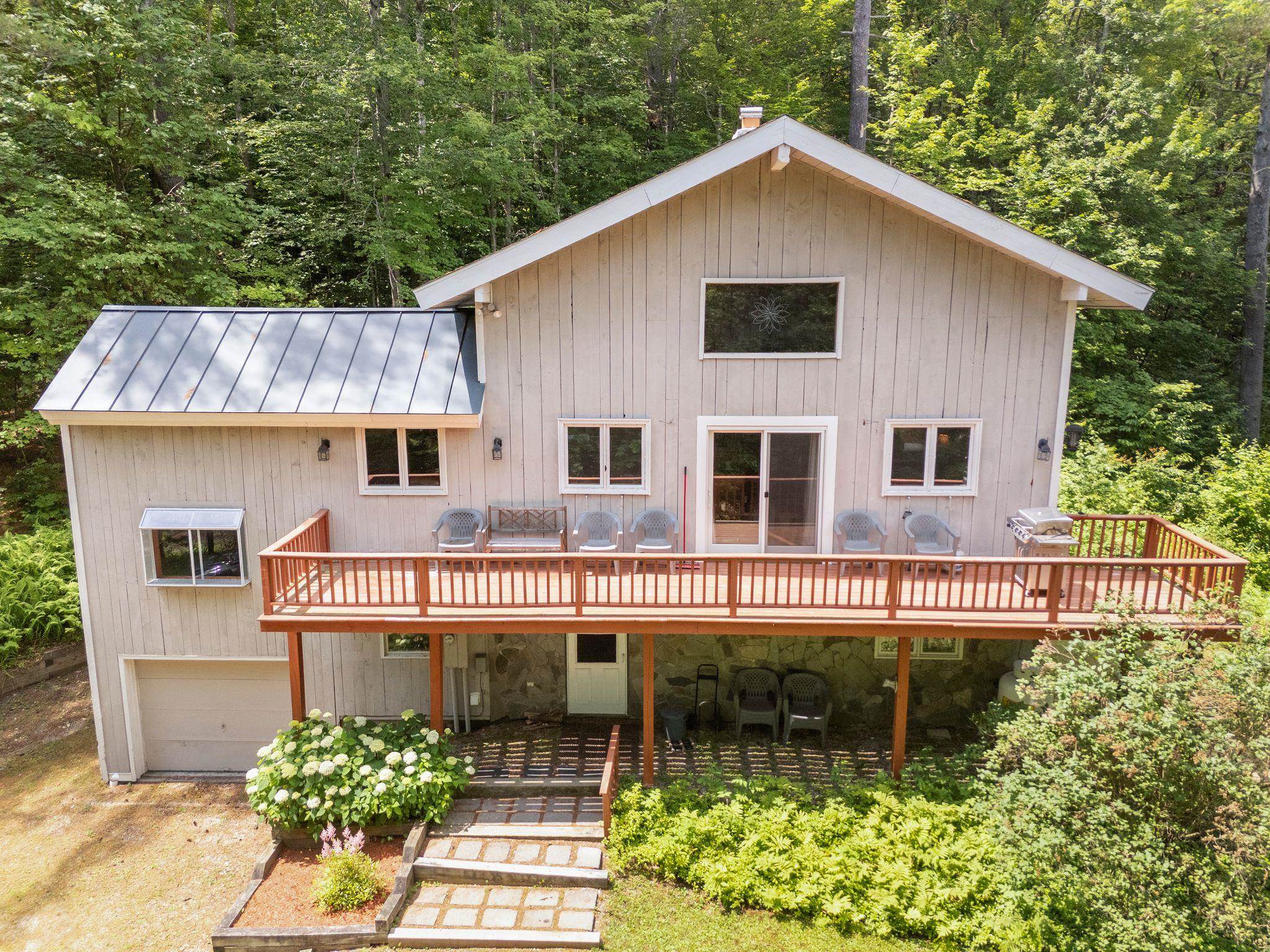 196 Powder Mill Road Londonderry, VT 05148 - Photo 4 of 41