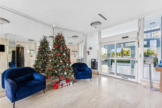 $3,100 | 201 North Ocean Boulevard, Unit 208, Pompano Beach, FL 33062