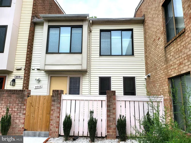 $900 | 9668 Brassie Way, Montgomery Village, MD 20886