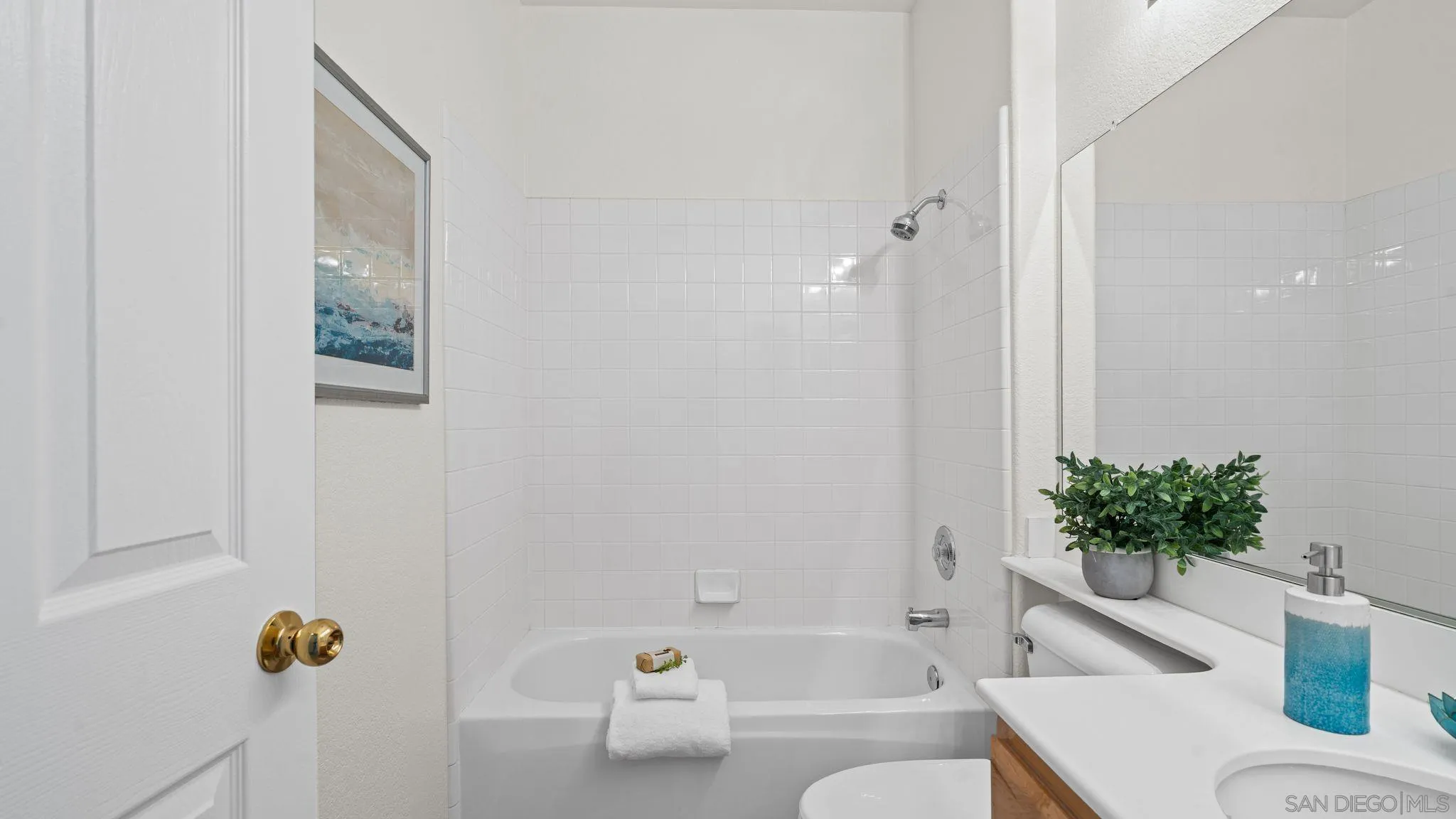 1783 Medinah Road San Marcos, CA 92069 - Photo 25 of 39 a bathroom with a toilet and a bathtub