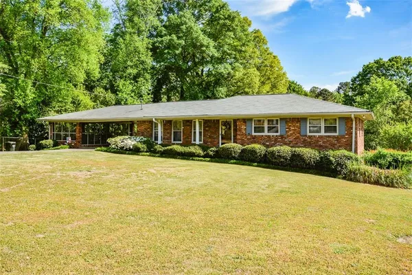 $389,900 | 920 Chesterfield Drive, Marietta, GA 30066