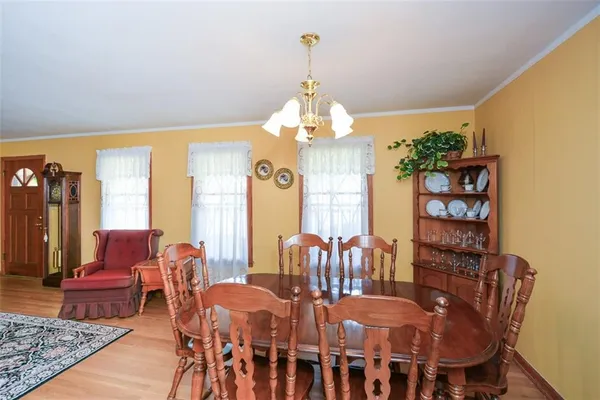$389,900 | 920 Chesterfield Drive, Marietta, GA 30066