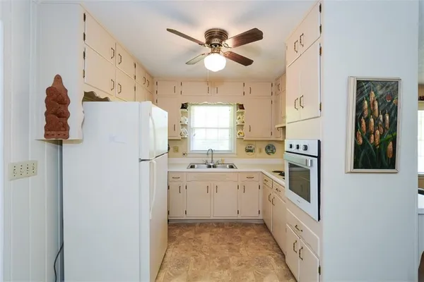 $389,900 | 920 Chesterfield Drive, Marietta, GA 30066
