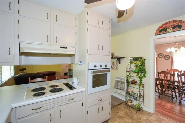 $389,900 | 920 Chesterfield Drive, Marietta, GA 30066