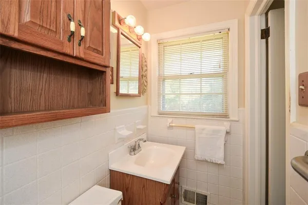 $389,900 | 920 Chesterfield Drive, Marietta, GA 30066