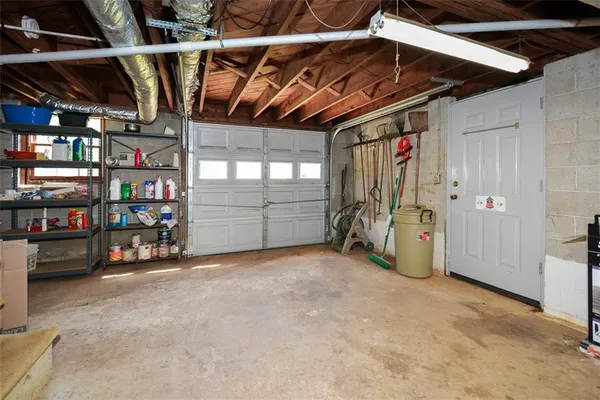 $389,900 | 920 Chesterfield Drive, Marietta, GA 30066