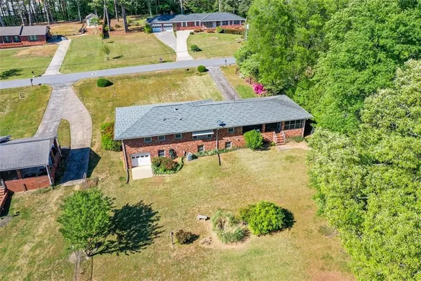 $389,900 | 920 Chesterfield Drive, Marietta, GA 30066
