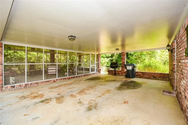 $389,900 | 920 Chesterfield Drive, Marietta, GA 30066