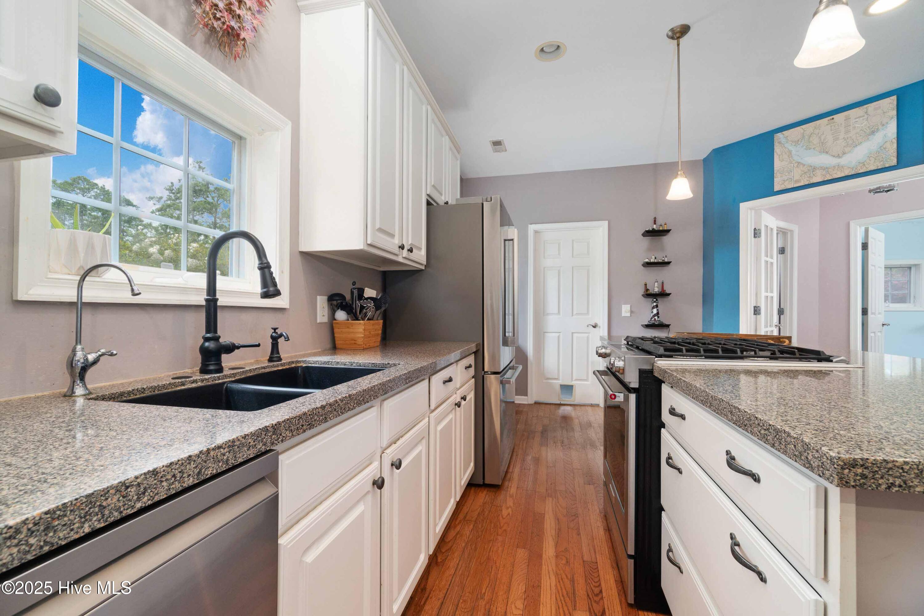 538 Mills Road Oriental, NC 28571 - Photo 14 of 36 014_Kitchen
