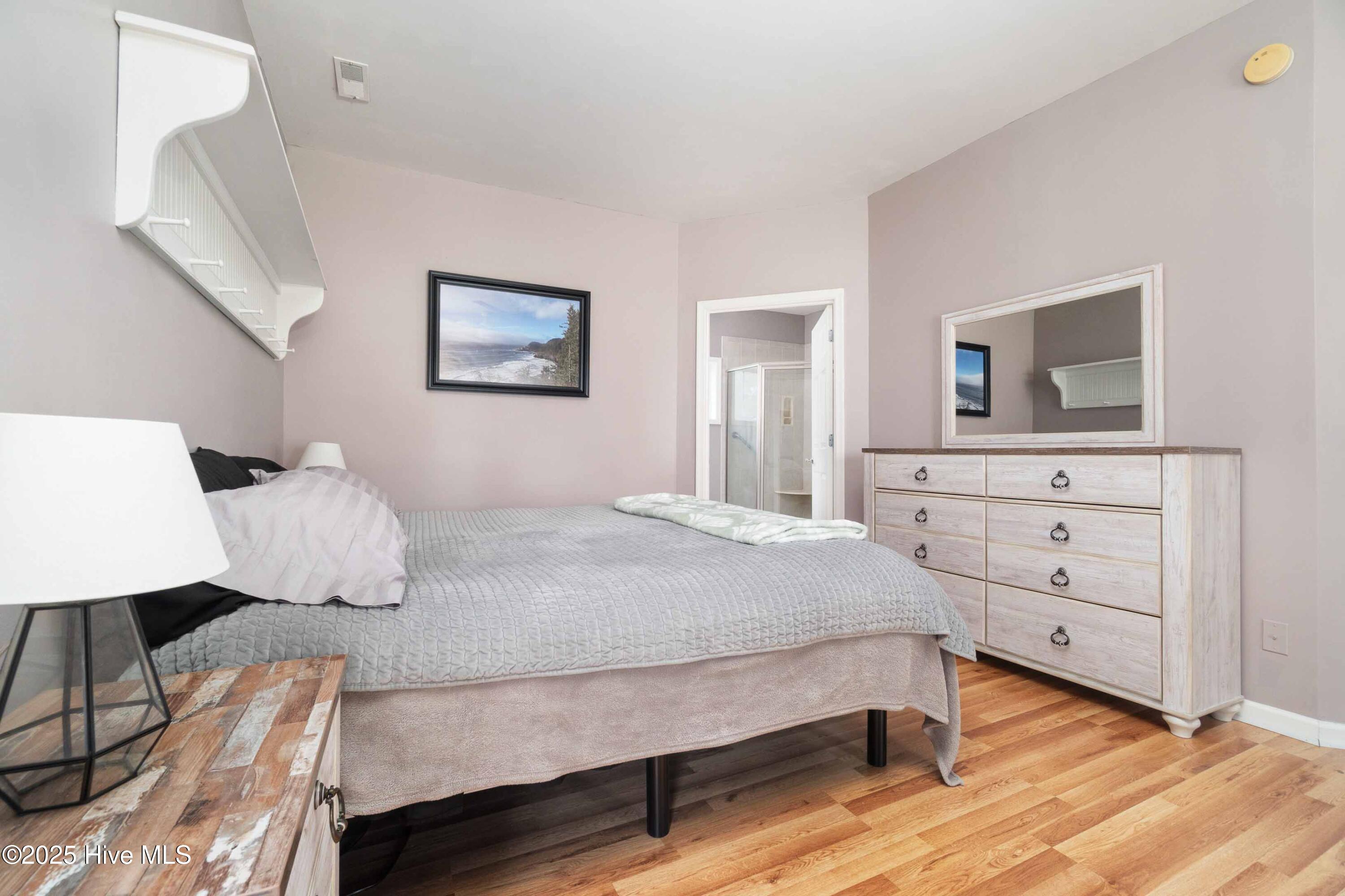 538 Mills Road Oriental, NC 28571 - Photo 20 of 36 020_Master Bedroom